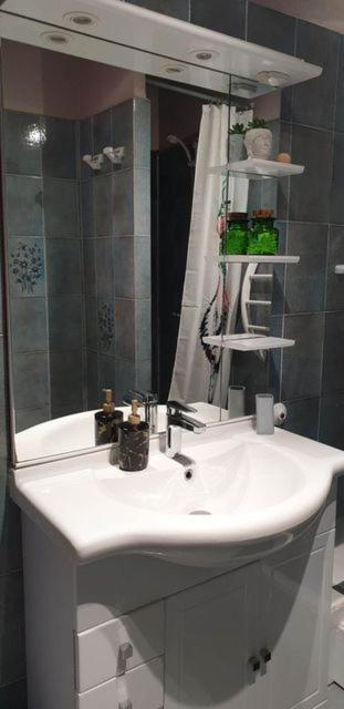 Appartement Location saisonnière à Coursan Extérieur photo