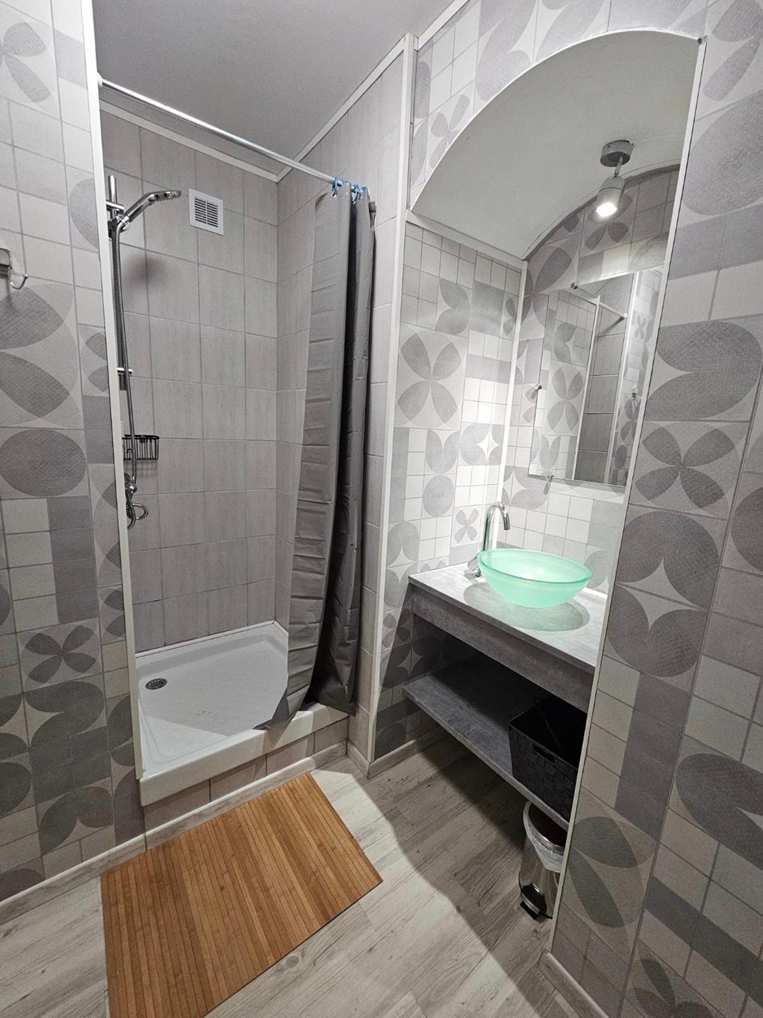 Appartement Location saisonnière à Coursan Extérieur photo