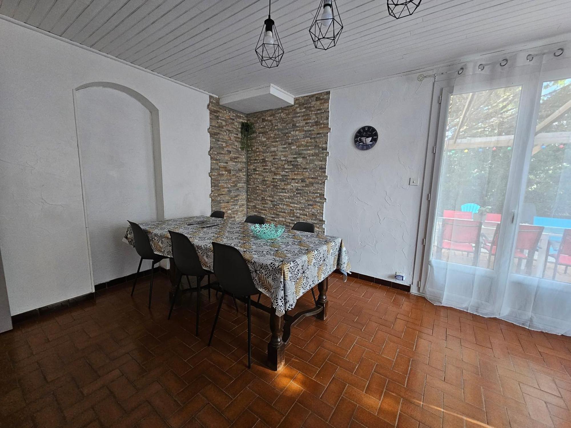 Appartement Location saisonnière à Coursan Extérieur photo