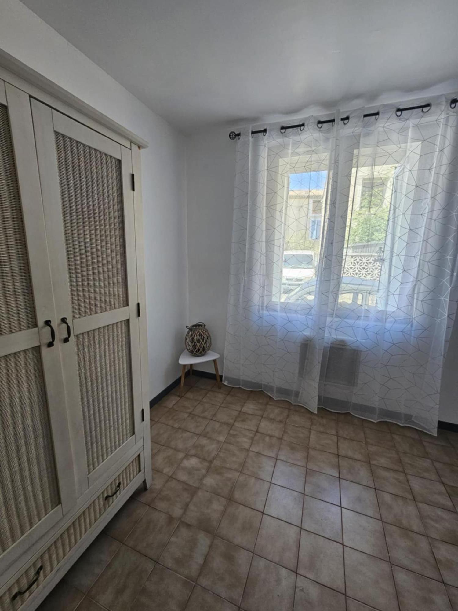 Appartement Location saisonnière à Coursan Extérieur photo